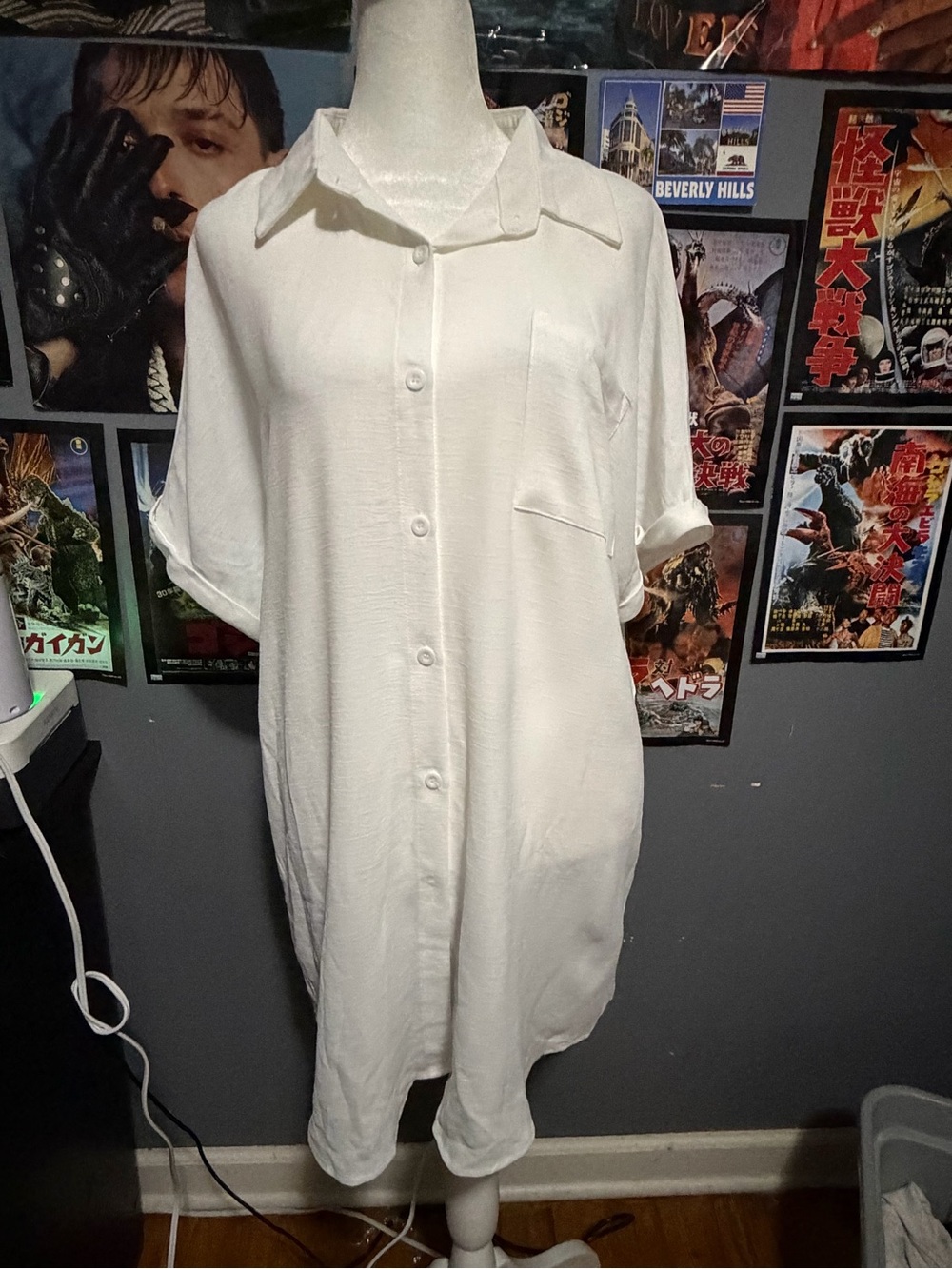 Relaxed White Button-Down Tunic Shirt for Women